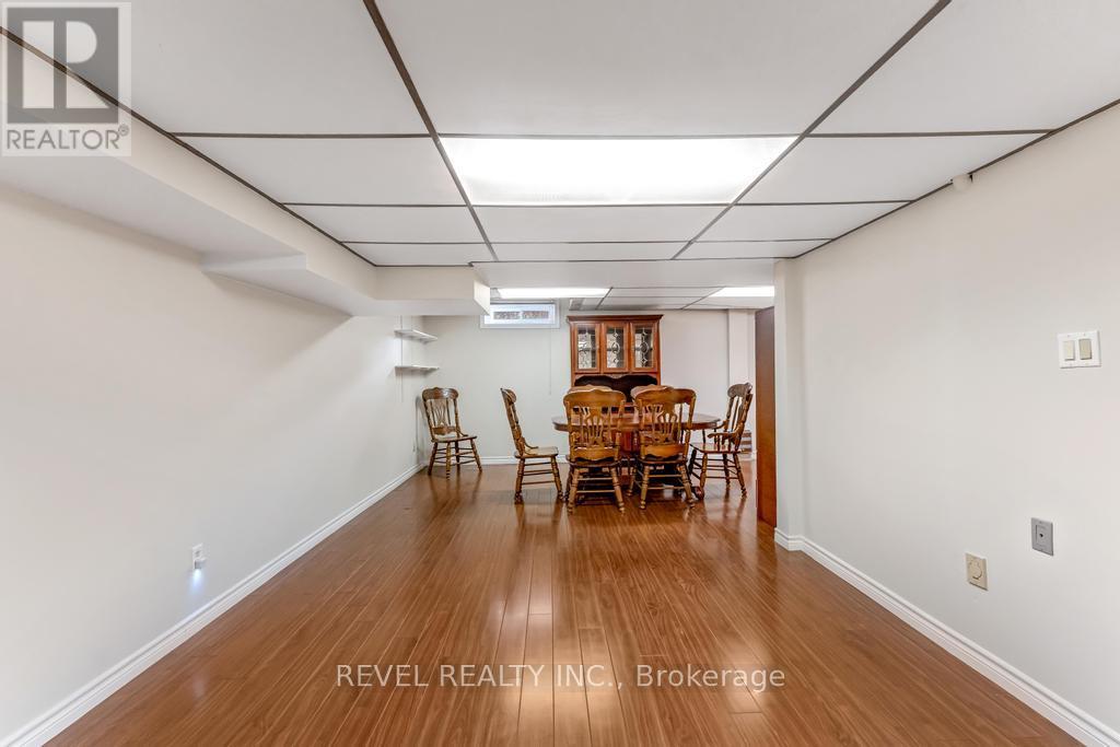 Photo 27 of 187 Guildwood Drive, Hamilton ON