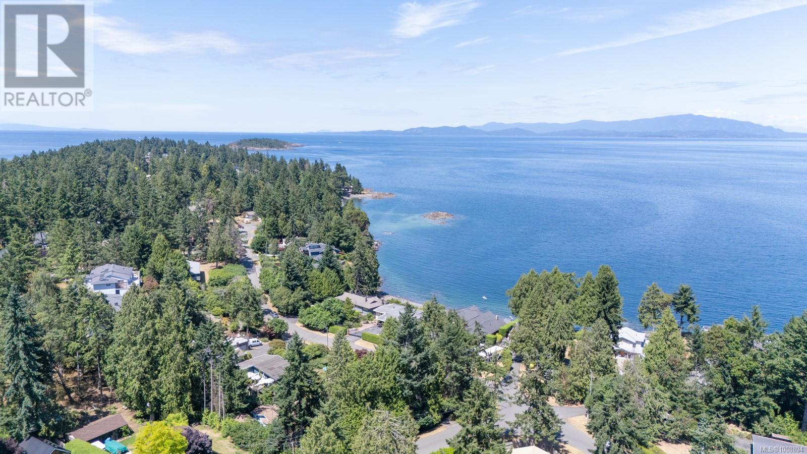 Photo 10 of 1600 Seacrest Rd, Nanoose Bay BC