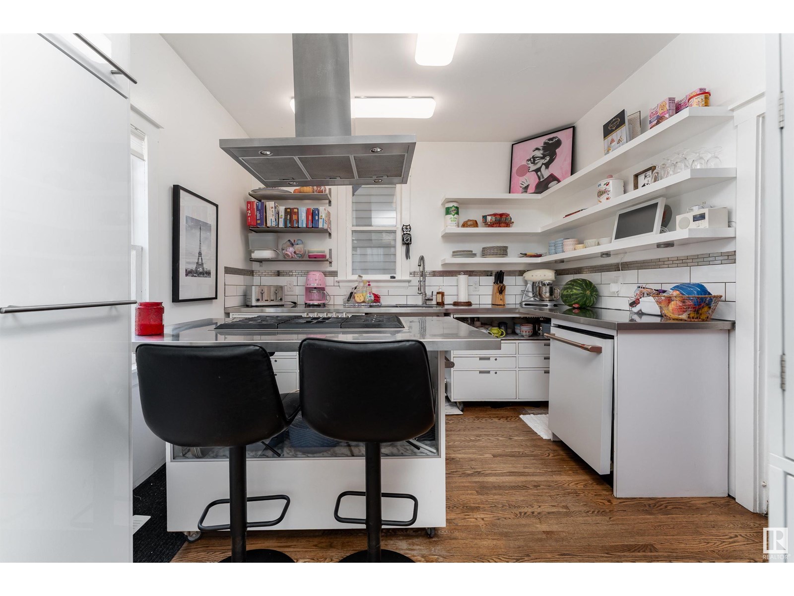 Photo 17 of 10523 127 St Nw, Edmonton AB