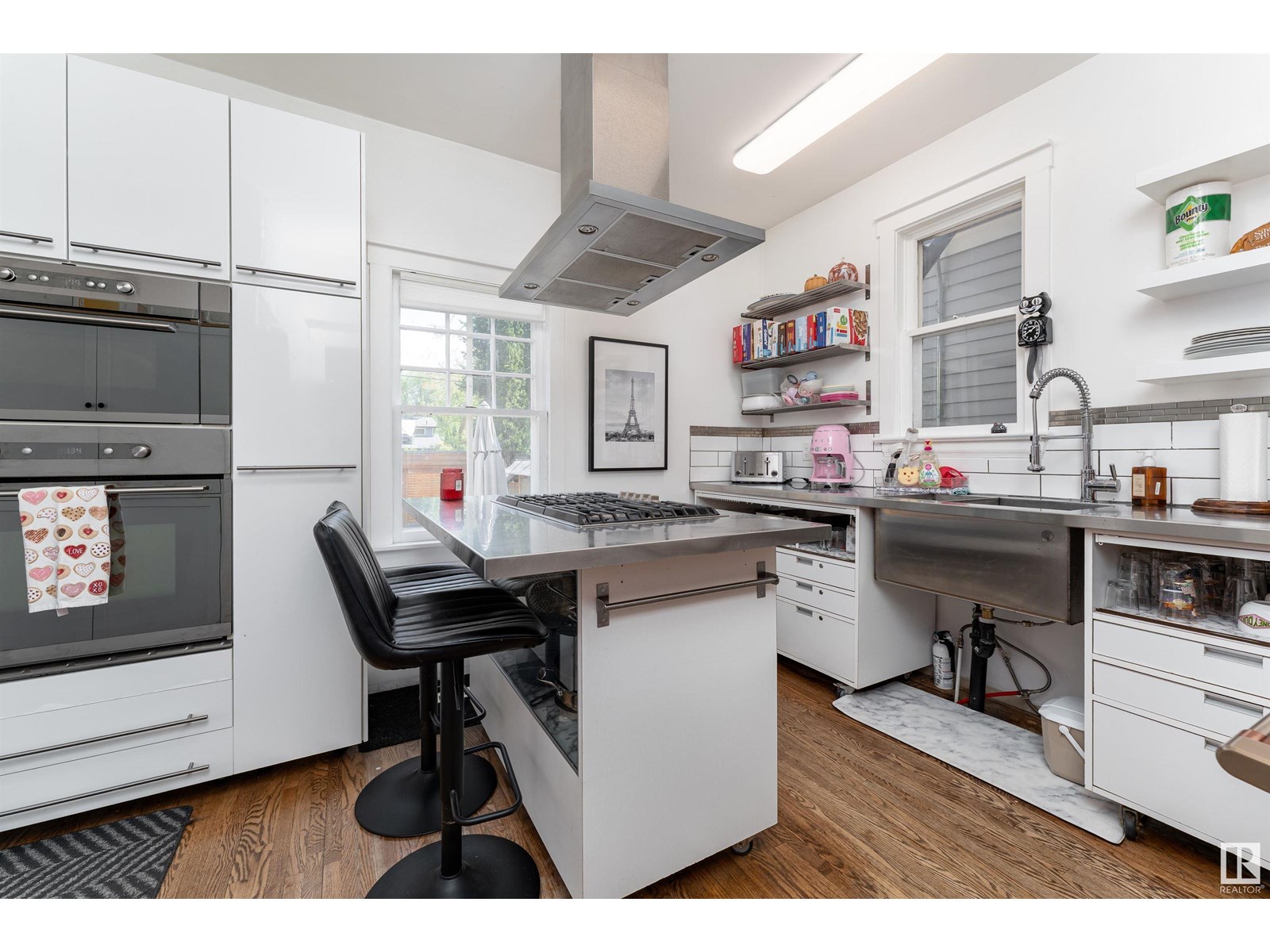 Photo 18 of 10523 127 St Nw, Edmonton AB