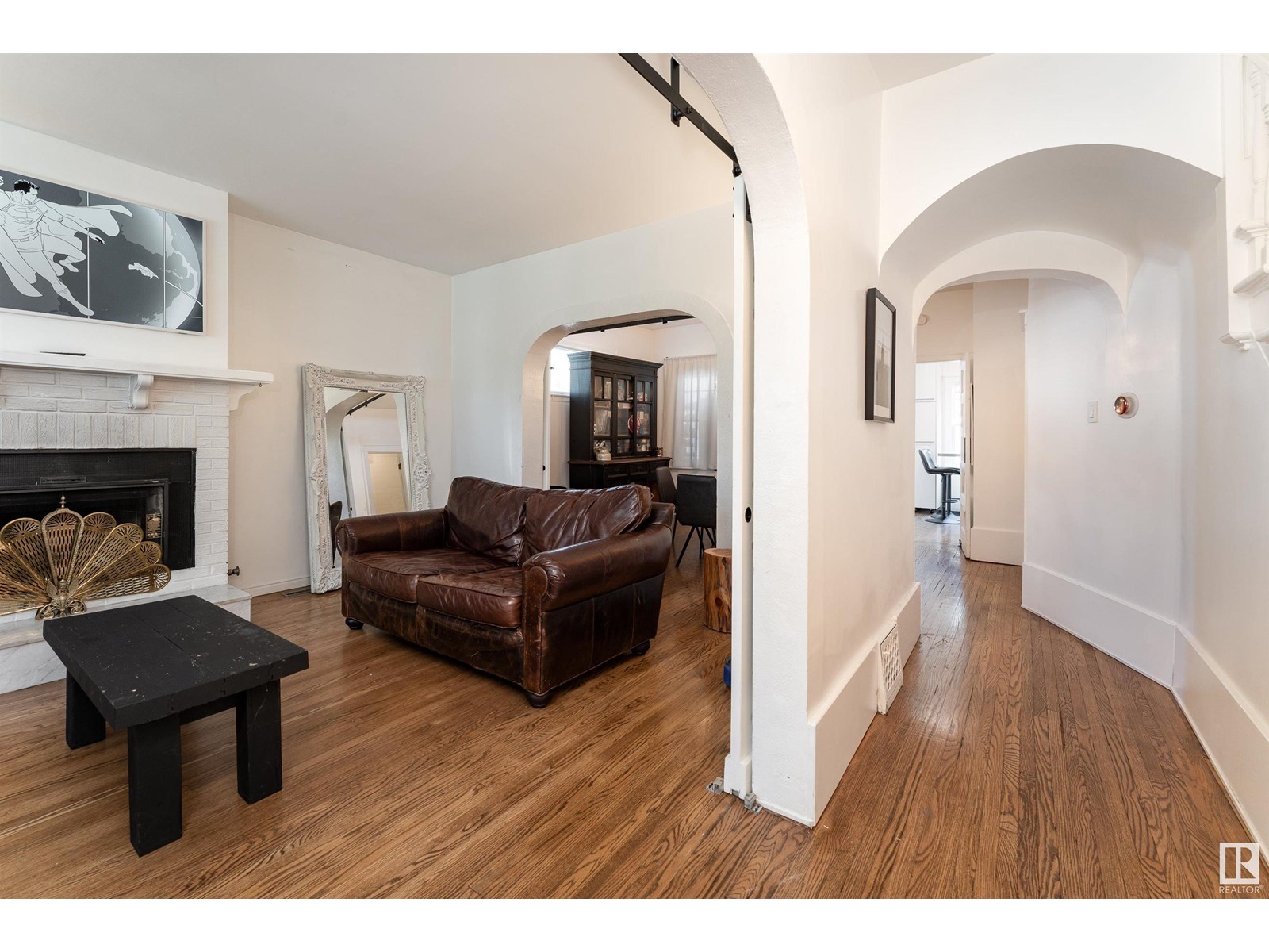 Photo 2 of 10523 127 St Nw, Edmonton AB