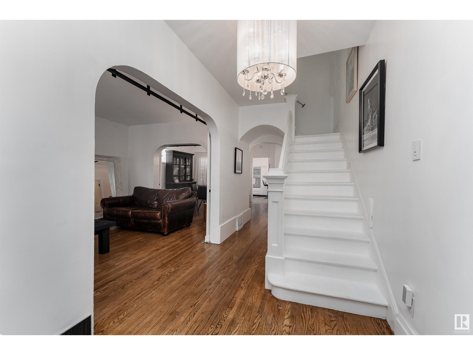 Photo 4 of 10523 127 St Nw, Edmonton AB