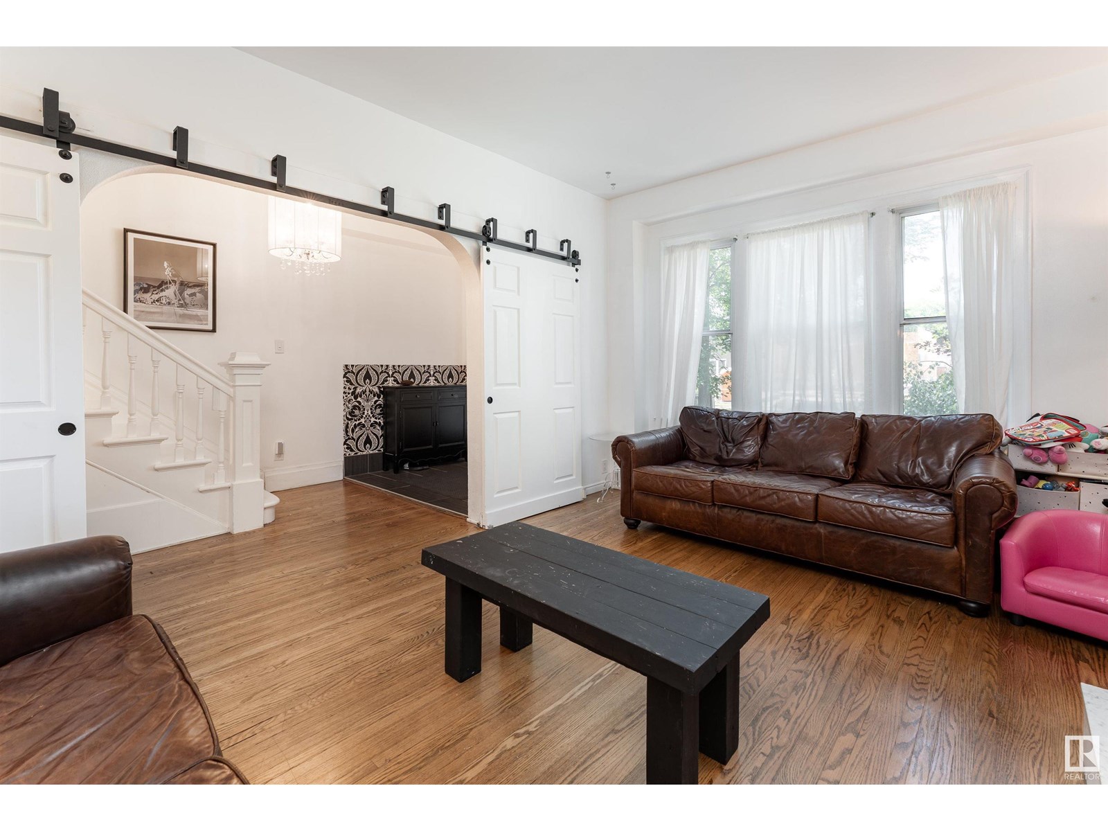 Photo 8 of 10523 127 St Nw, Edmonton AB