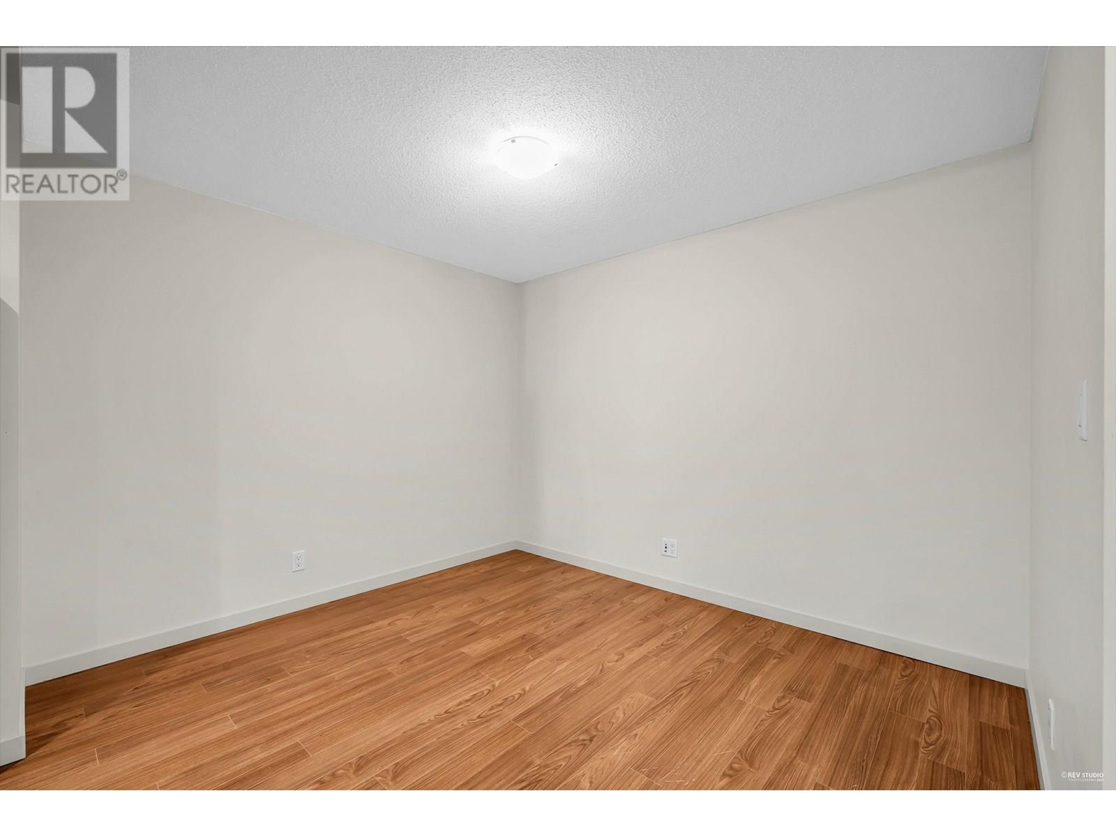 Photo 13 of 609 3111 Corvette Way, Richmond BC