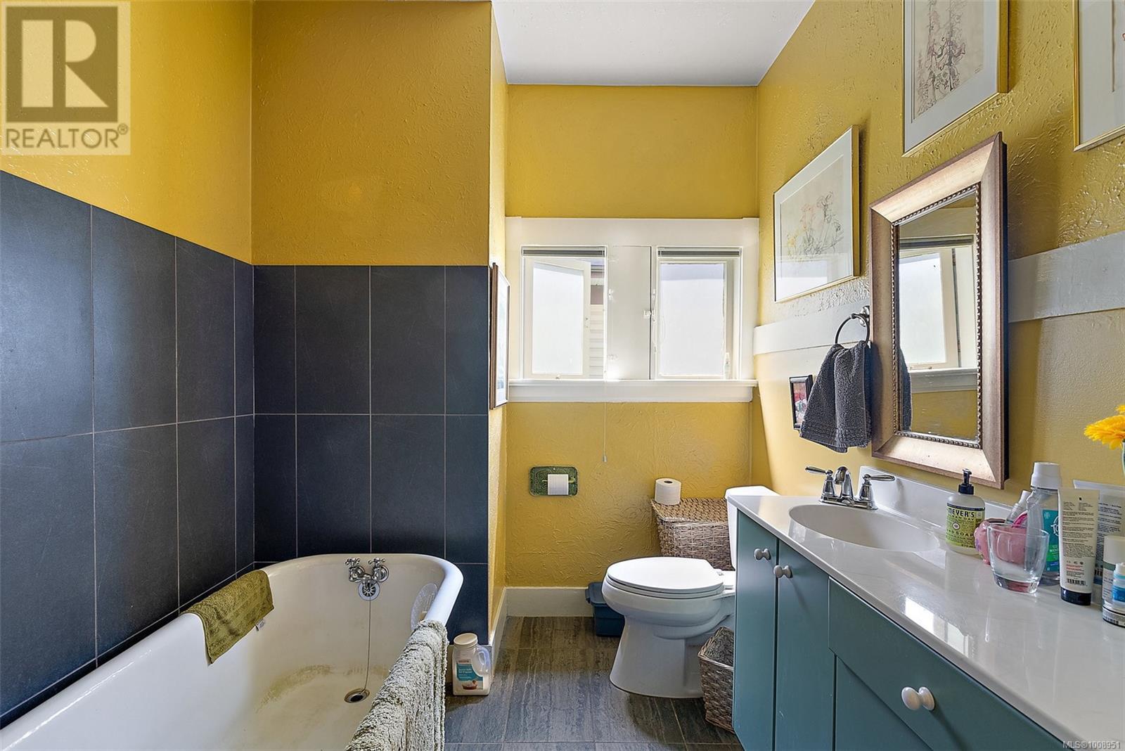 Photo 22 of 145 Medana St, Victoria BC