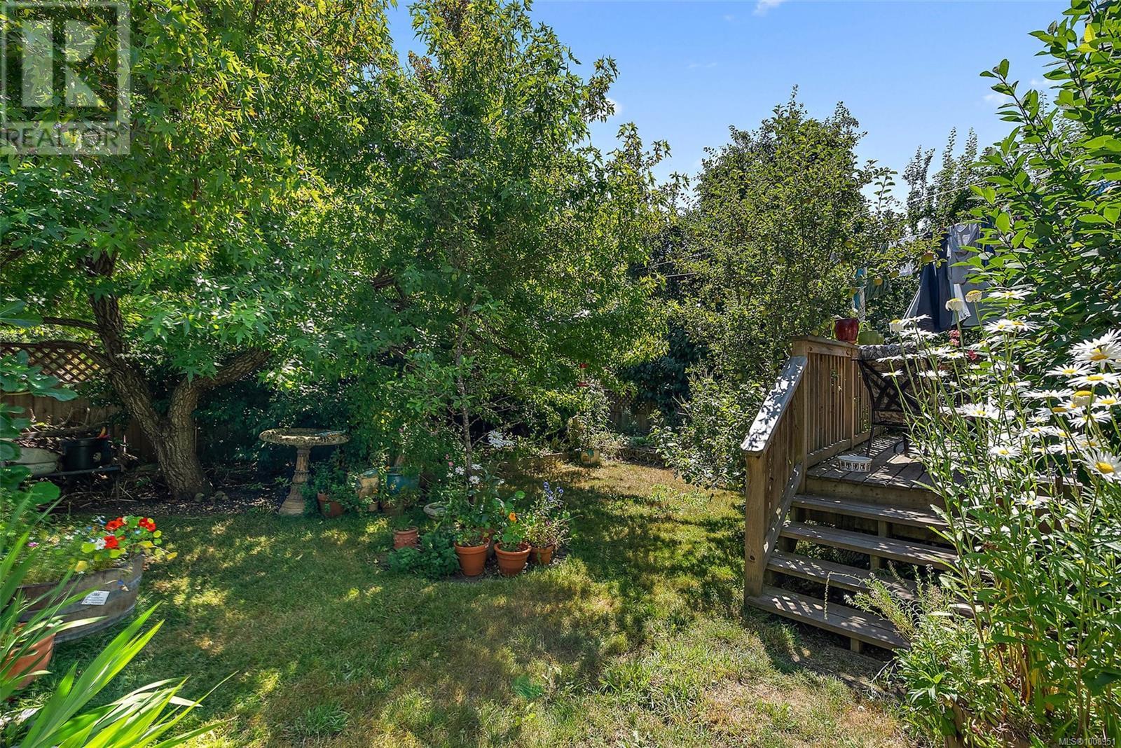 Photo 27 of 145 Medana St, Victoria BC