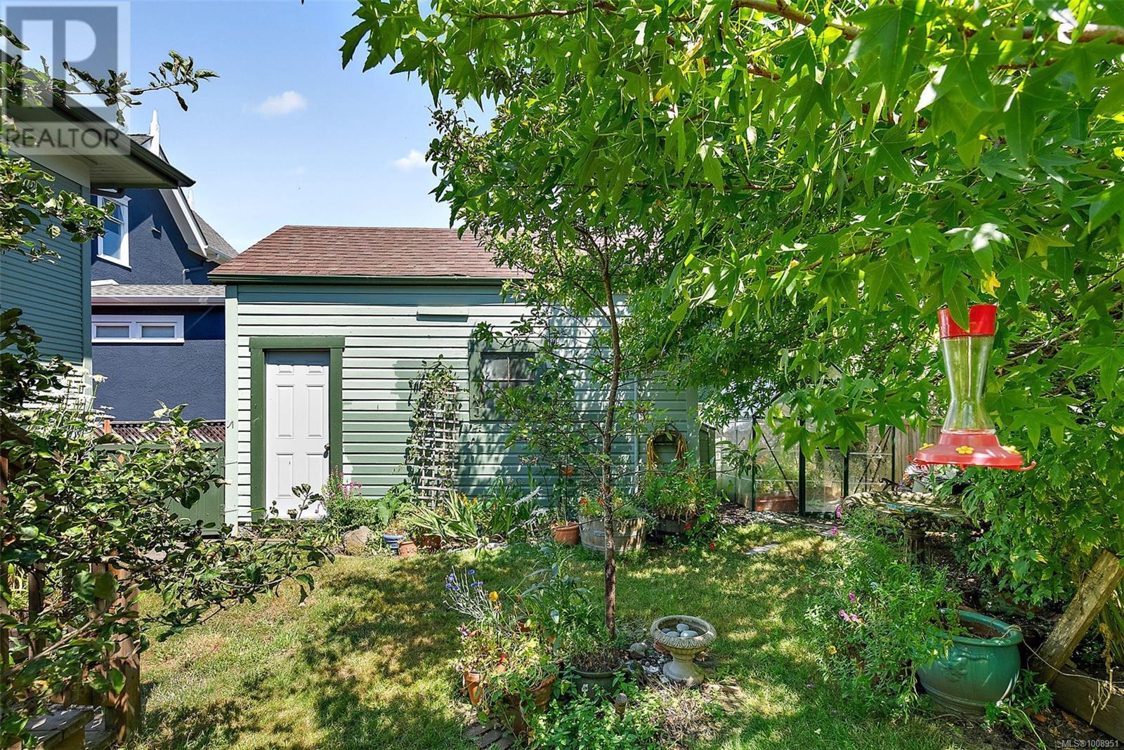 Photo 18 of 145 Medana St, Victoria BC