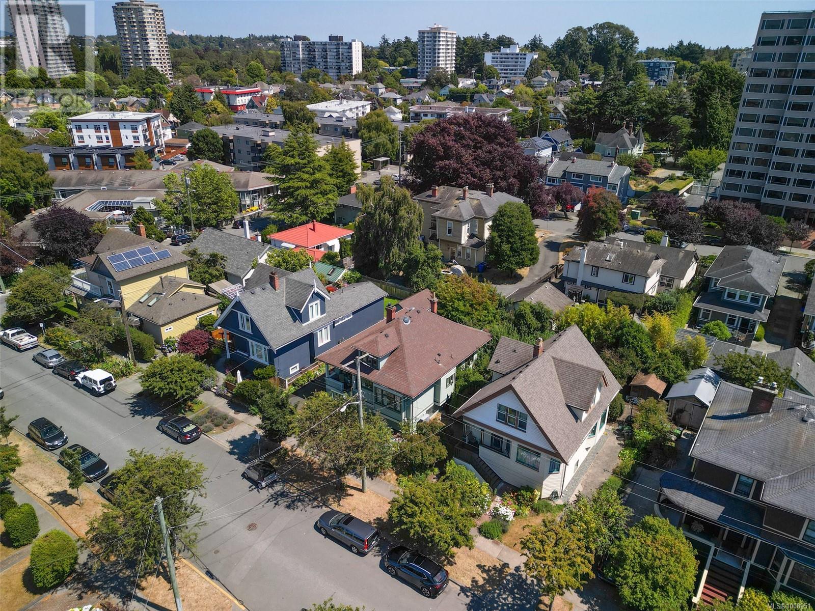 Photo 29 of 145 Medana St, Victoria BC