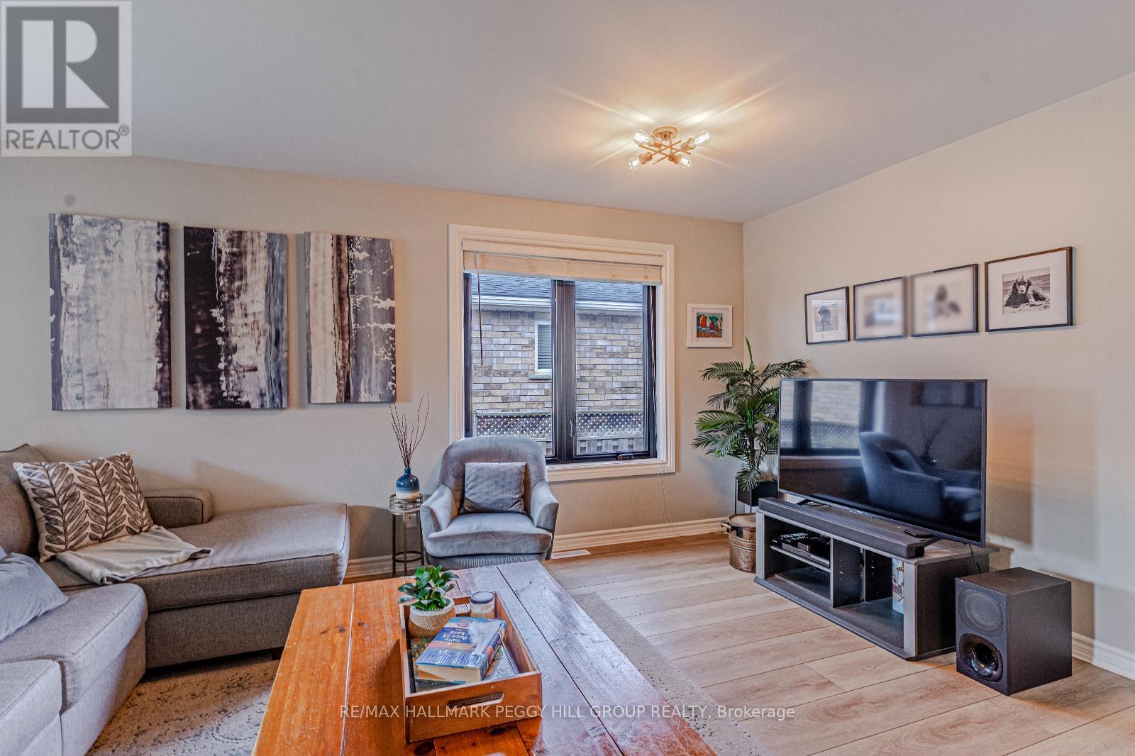 Photo 14 of 236 Pringle Drive, Barrie ON