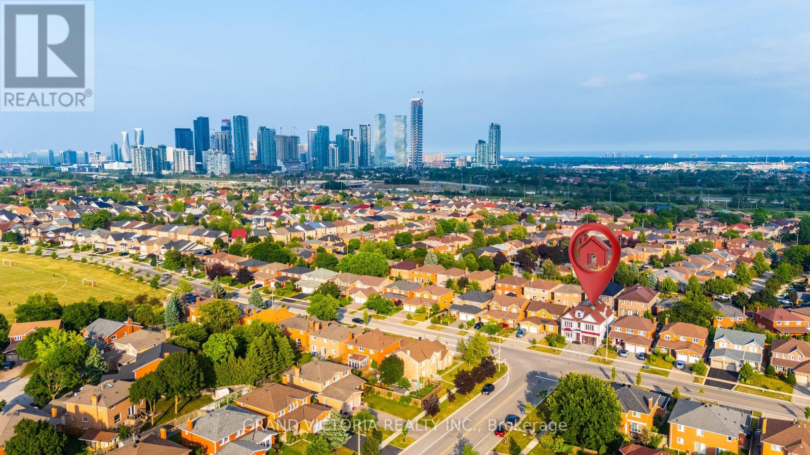 Photo 15 of 898 White Clover Way, Mississauga ON