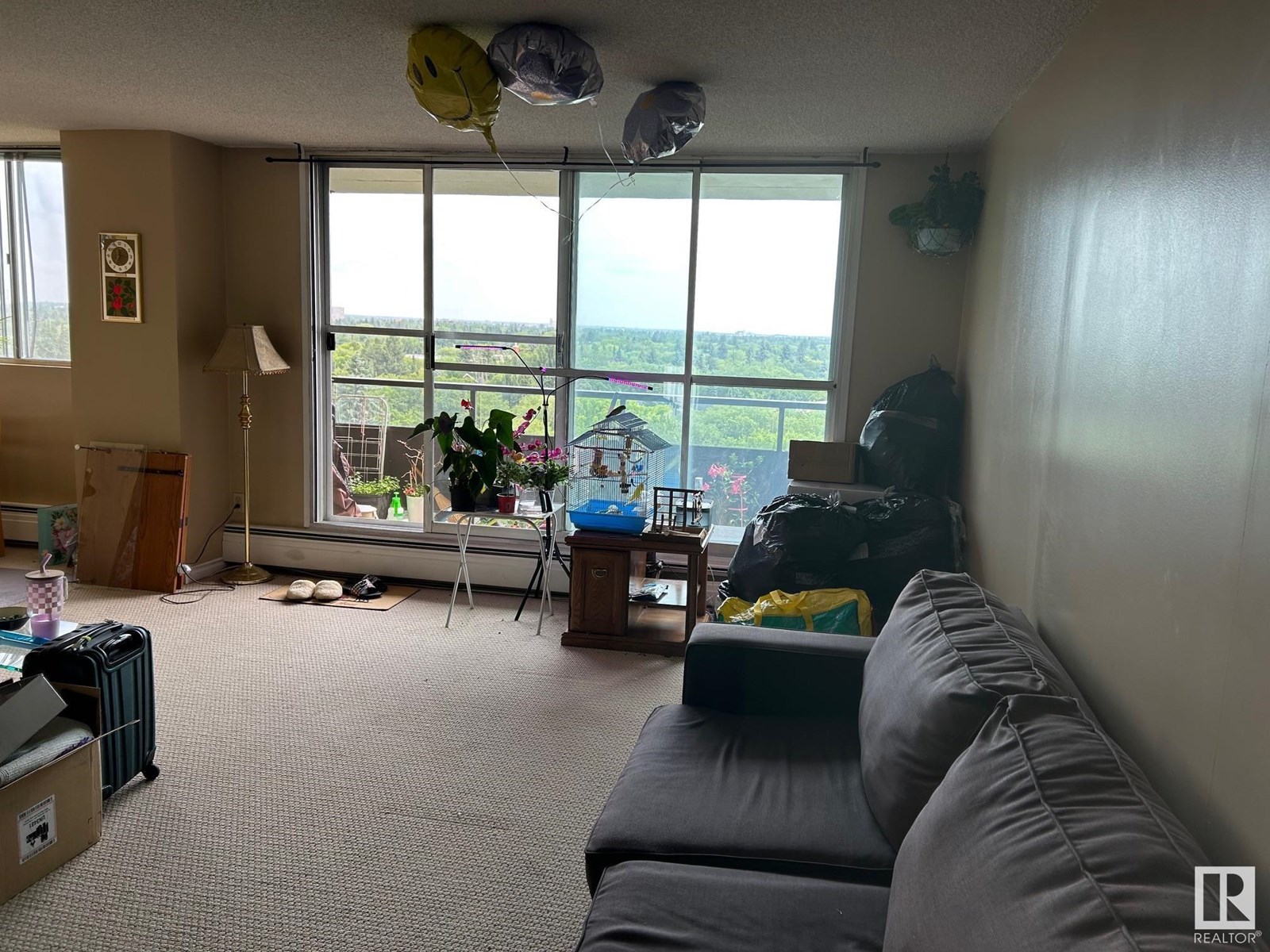 Photo 17 of 904 13910 Stony Plain Rd Rd Nw, Edmonton AB