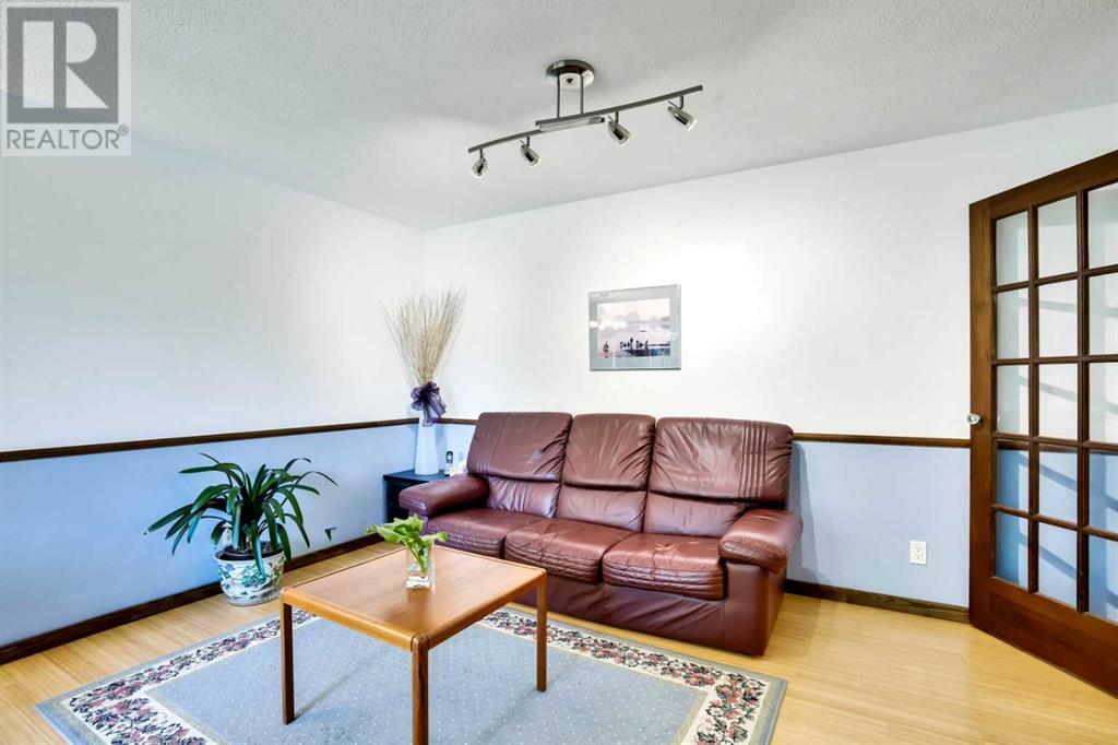 Single Family House Bungalow for Sale in  Lake Christina Way SE Lake Bonavista Calgary 