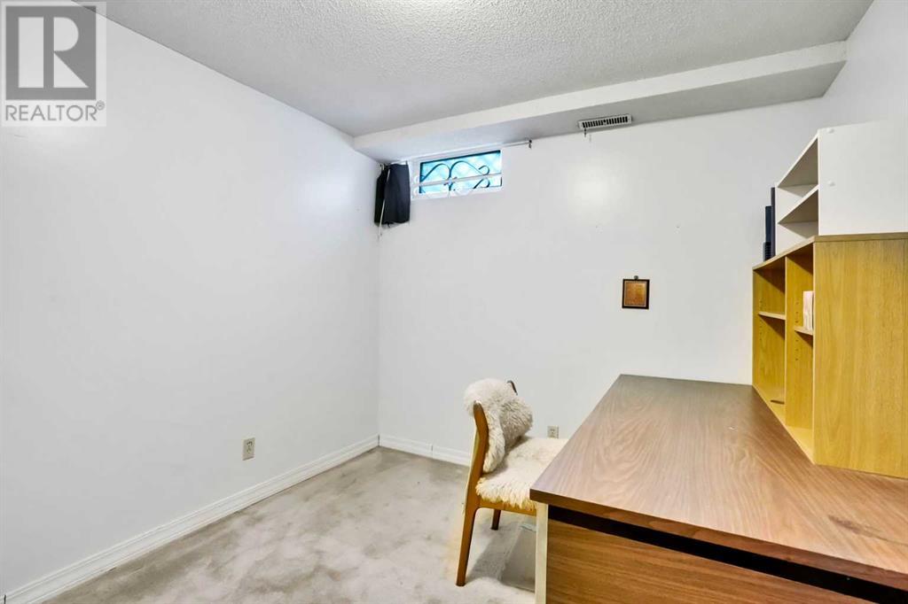 Single Family House Bungalow for Sale in  Lake Christina Way SE Lake Bonavista Calgary 