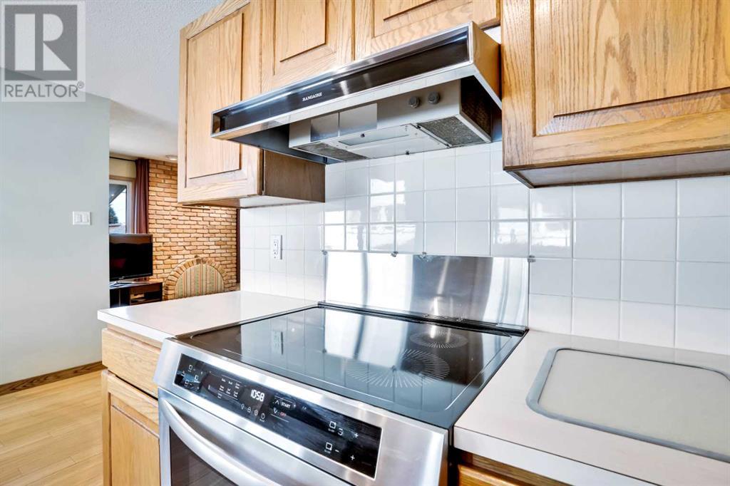 Single Family House Bungalow for Sale in  Lake Christina Way SE Lake Bonavista Calgary 