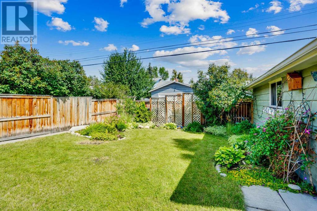 Single Family House Bungalow for Sale in  Lake Christina Way SE Lake Bonavista Calgary 