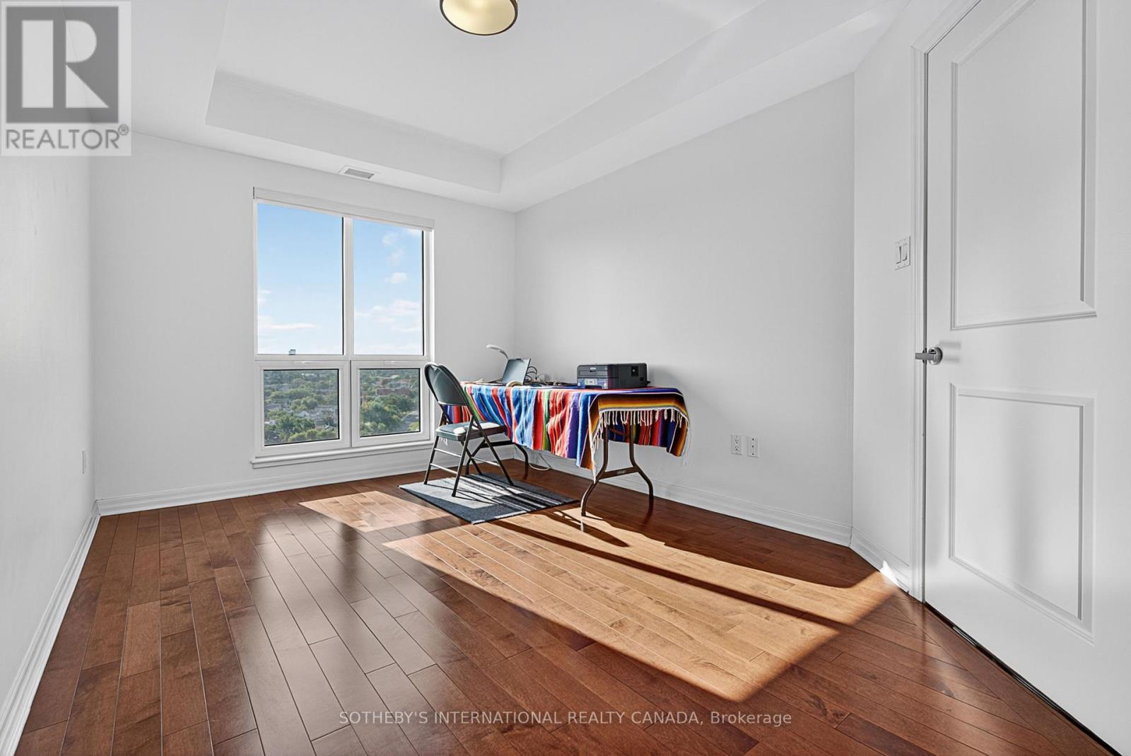 Photo 3 of 1509 90 Landry Street, Ottawa ON