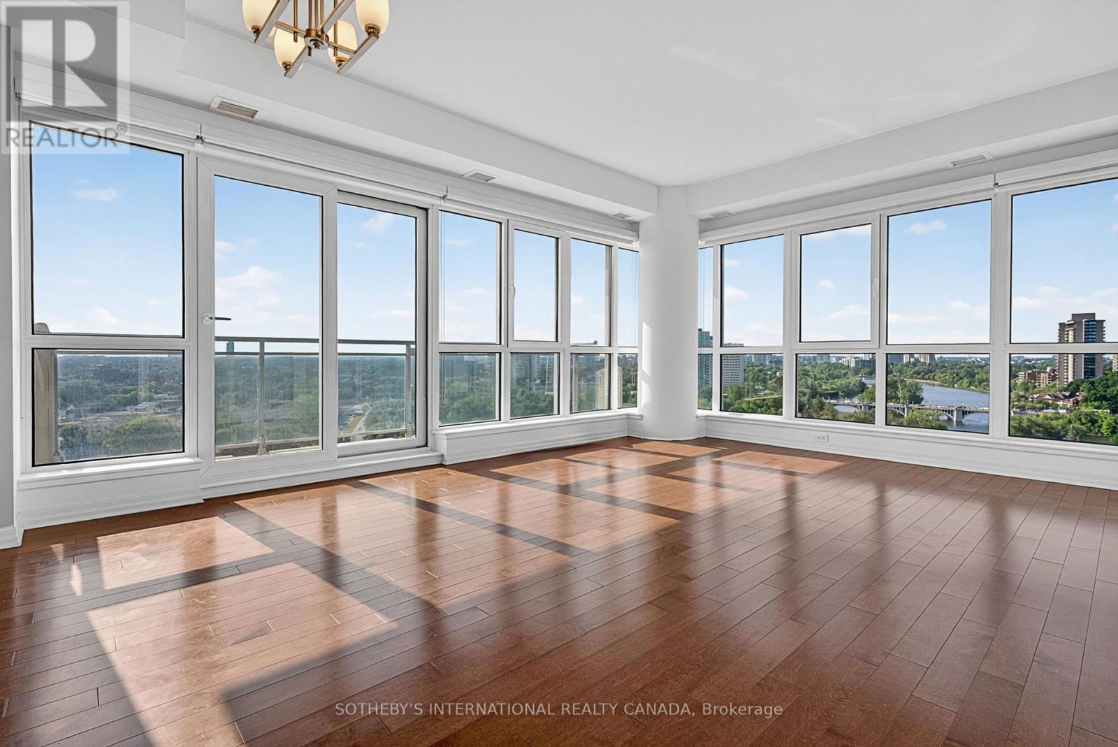 Photo 11 of 1509 90 Landry Street, Ottawa ON