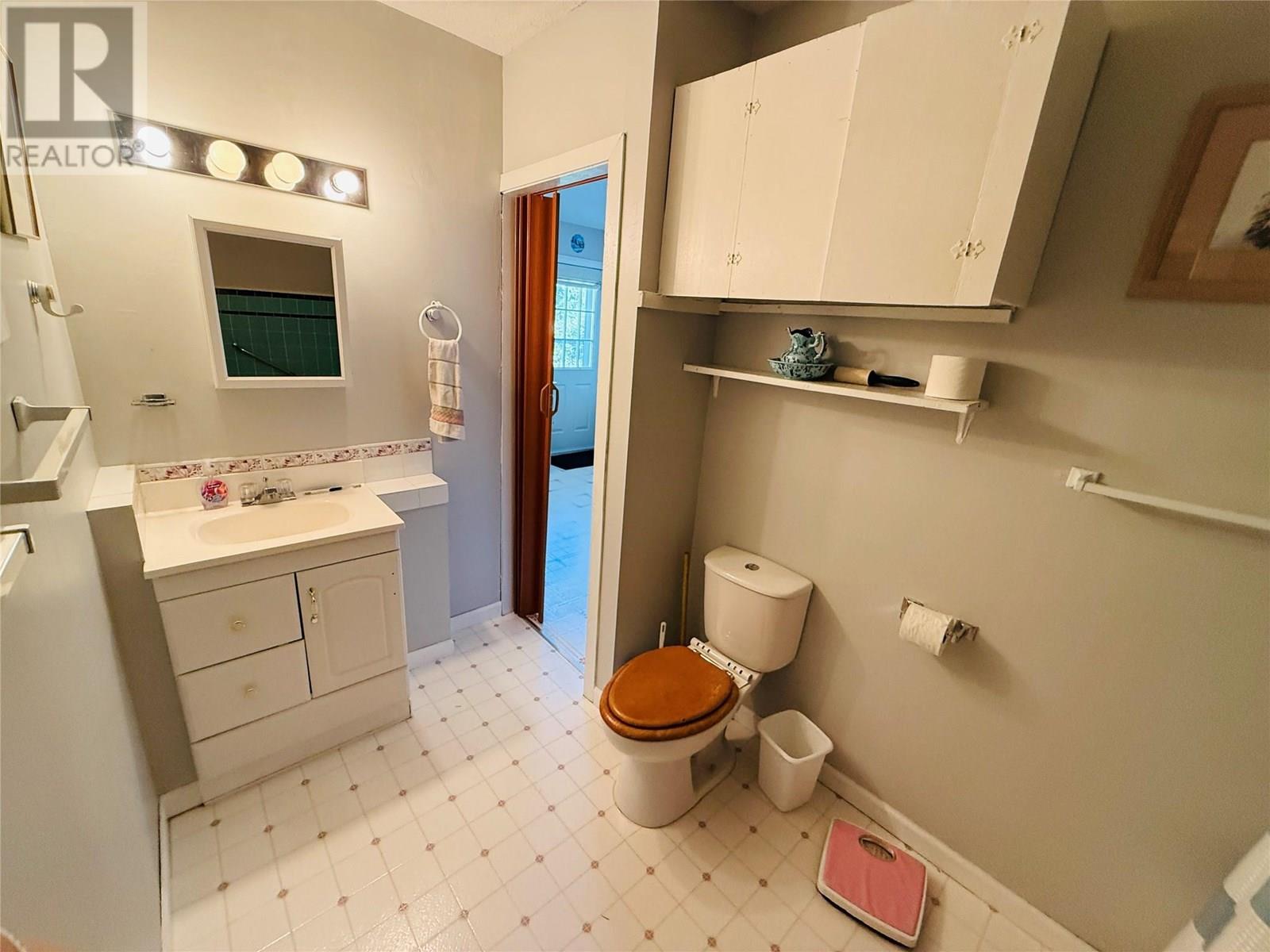 4688 Poplar Street, Windermere