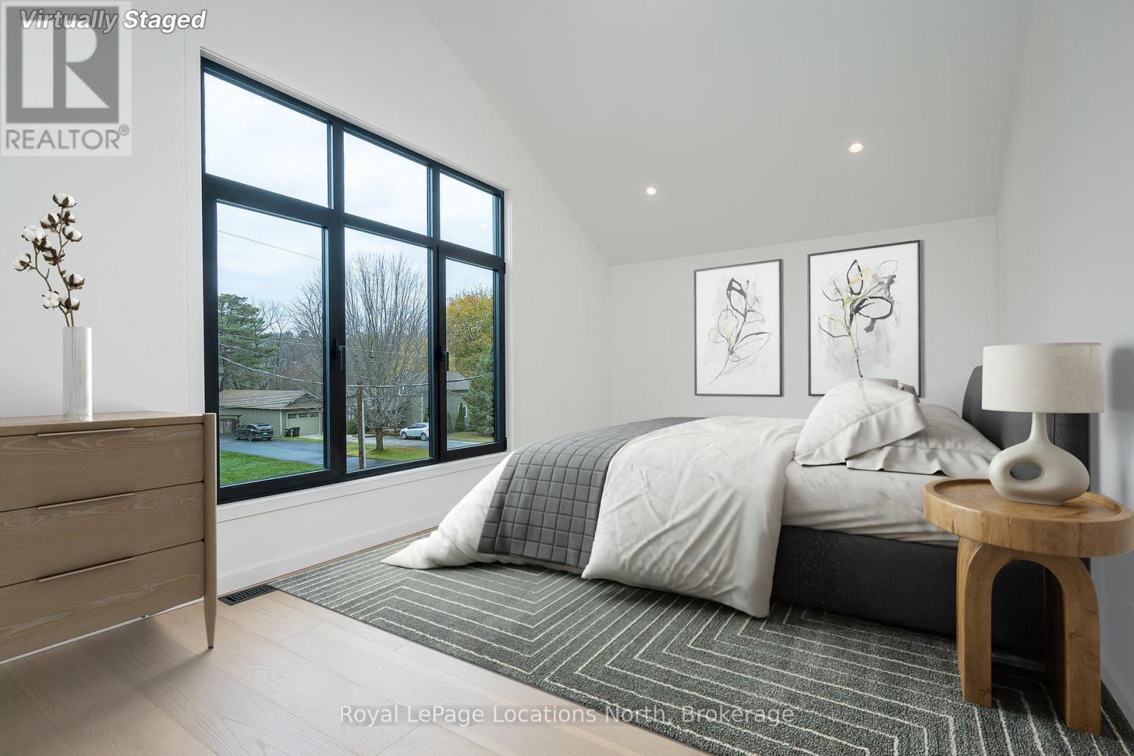 Photo 7 of 18 Melville Street, Clearview ON