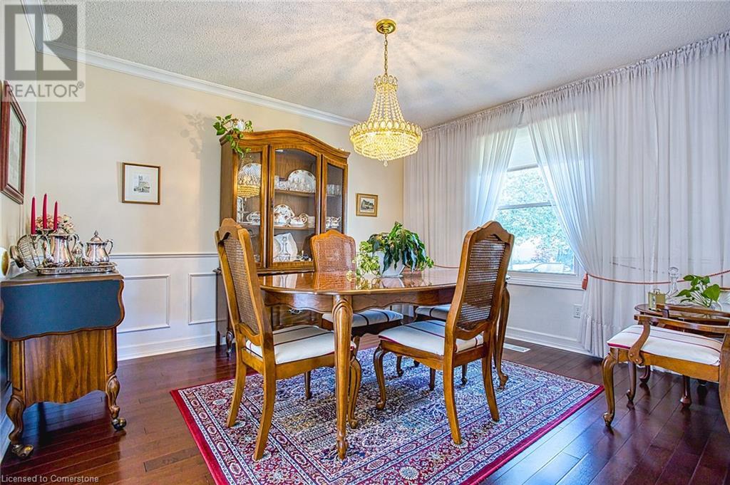 Photo 10 of 24 Samuel Road, Grimsby ON