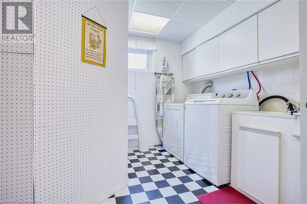 Photo 6 of 24 Samuel Road, Grimsby ON
