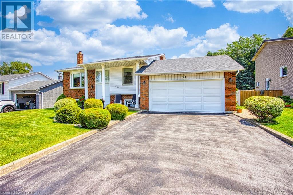 Photo 16 of 24 Samuel Road, Grimsby ON