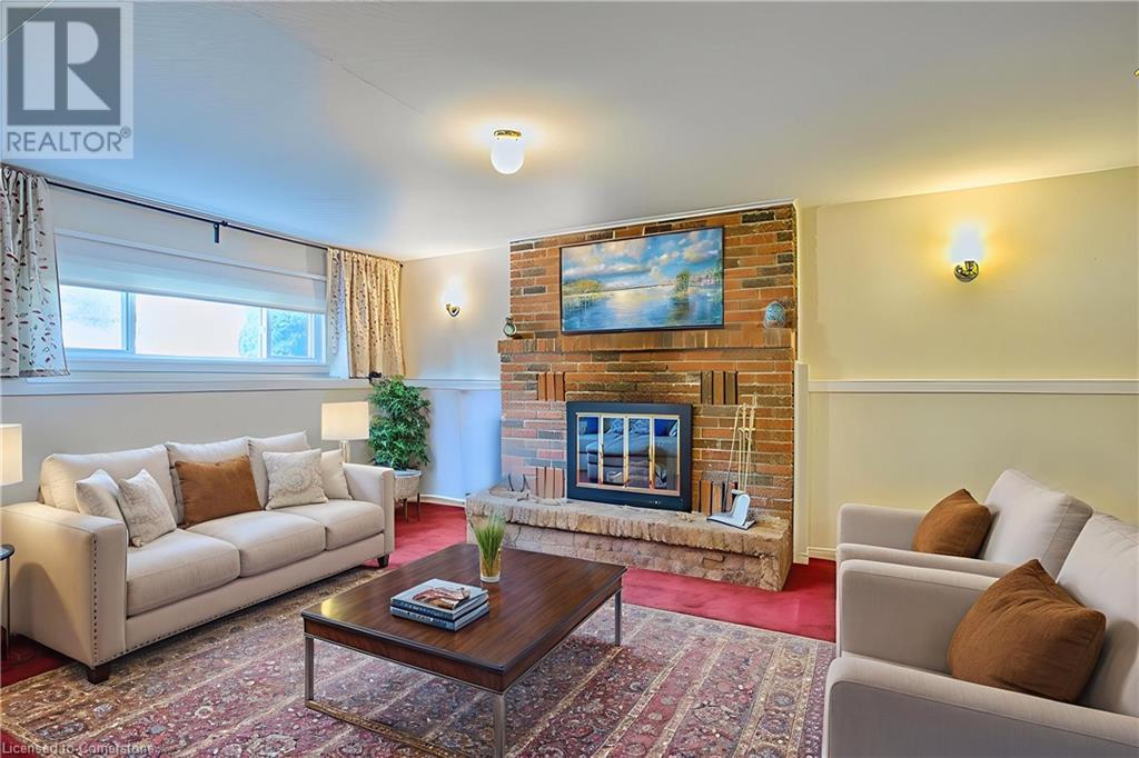 Photo 5 of 24 Samuel Road, Grimsby ON