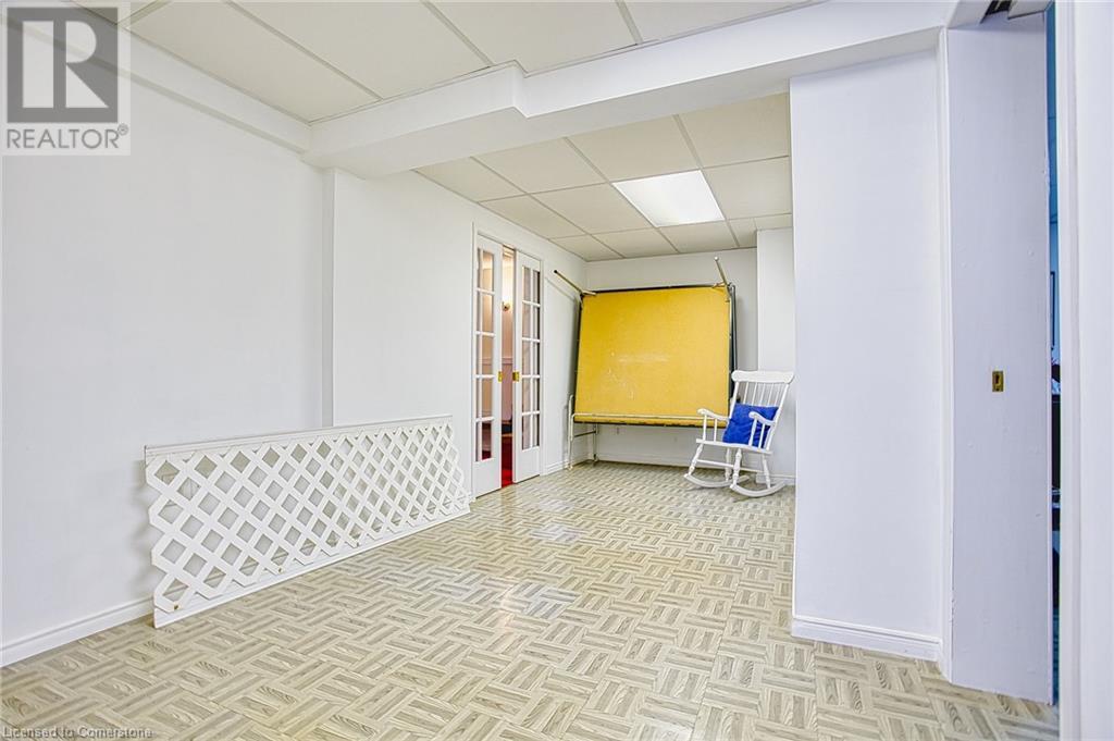 Photo 35 of 24 Samuel Road, Grimsby ON
