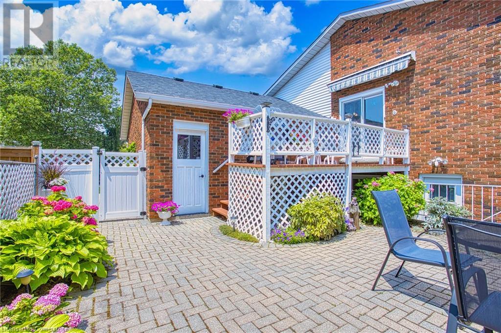 Photo 11 of 24 Samuel Road, Grimsby ON