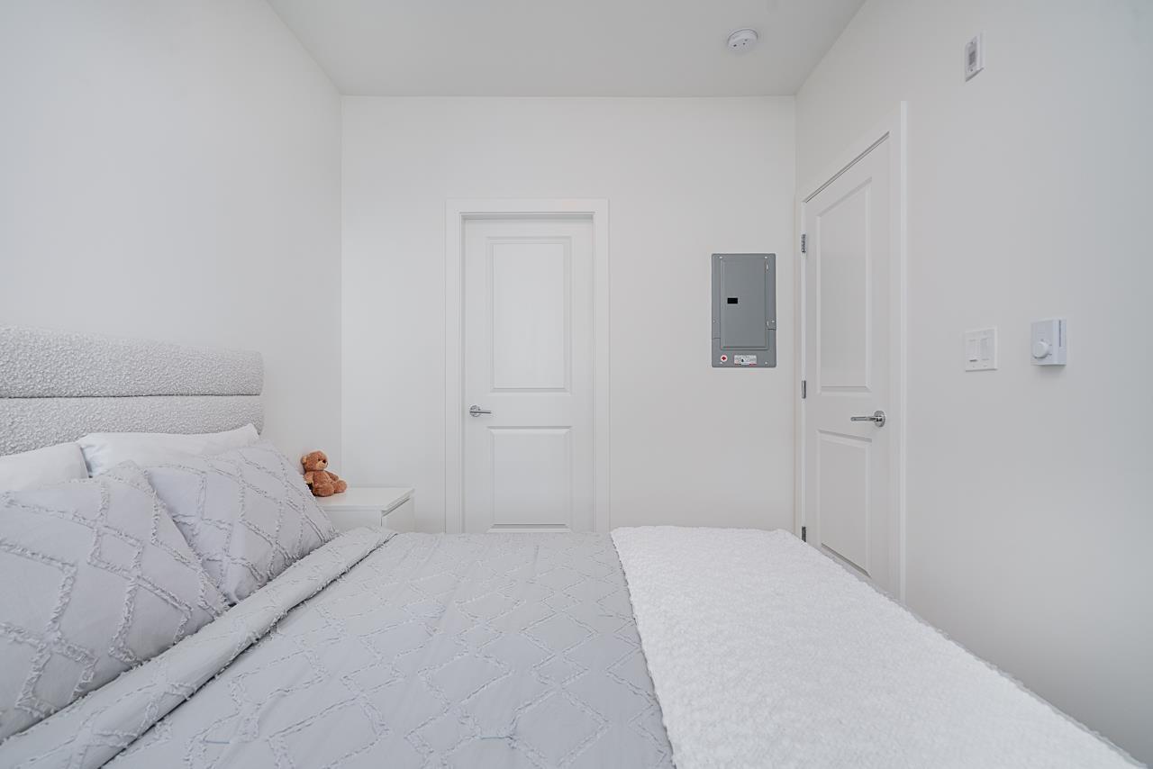 Photo 10 of B 110 20834 80 Avenue, Langley BC
