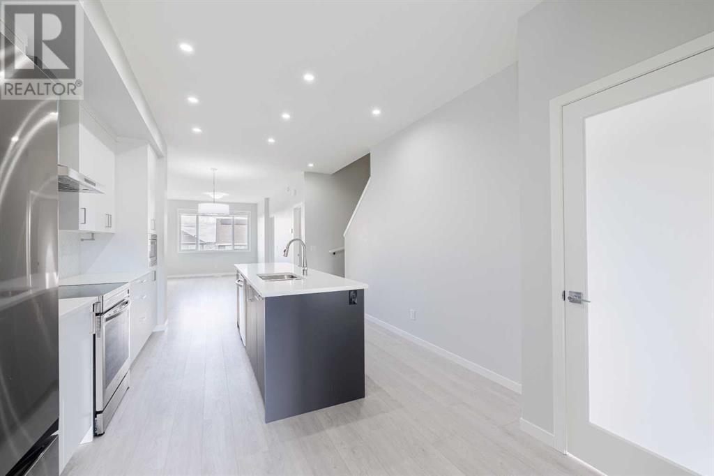 Single Family House for Sale in  Edith Place NW Glacier Ridge Calgary 