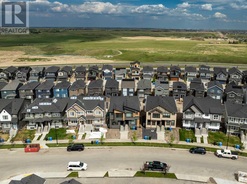 Single Family House for Sale in  Edith Place NW Glacier Ridge Calgary 
