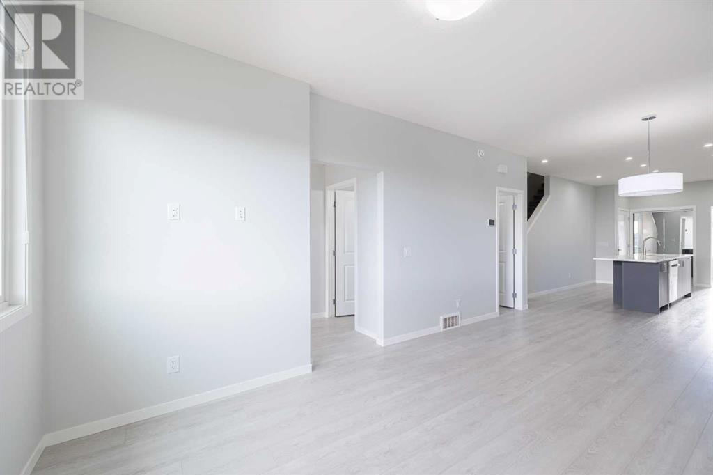 Single Family House for Sale in  Edith Place NW Glacier Ridge Calgary 