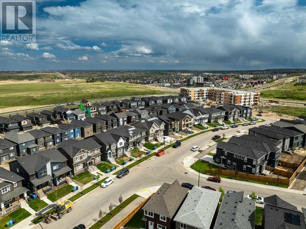Single Family House for Sale in  Edith Place NW Glacier Ridge Calgary 