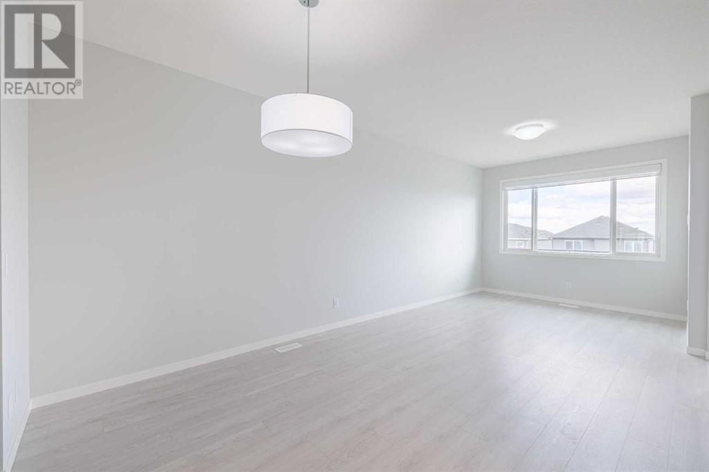 Single Family House for Sale in  Edith Place NW Glacier Ridge Calgary 