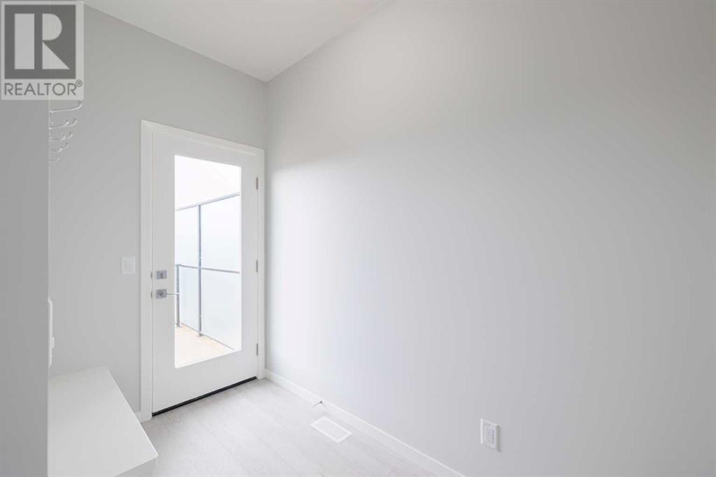 Single Family House for Sale in  Edith Place NW Glacier Ridge Calgary 