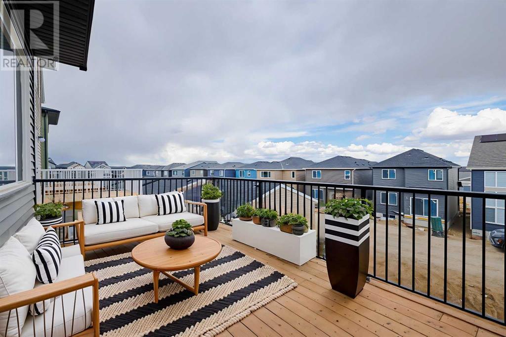 Single Family House for Sale in  Edith Place NW Glacier Ridge Calgary 