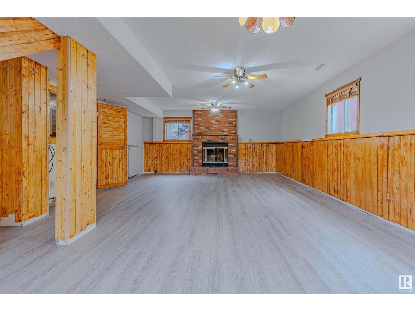 Photo 22 of 1353 39 St Nw, Edmonton AB