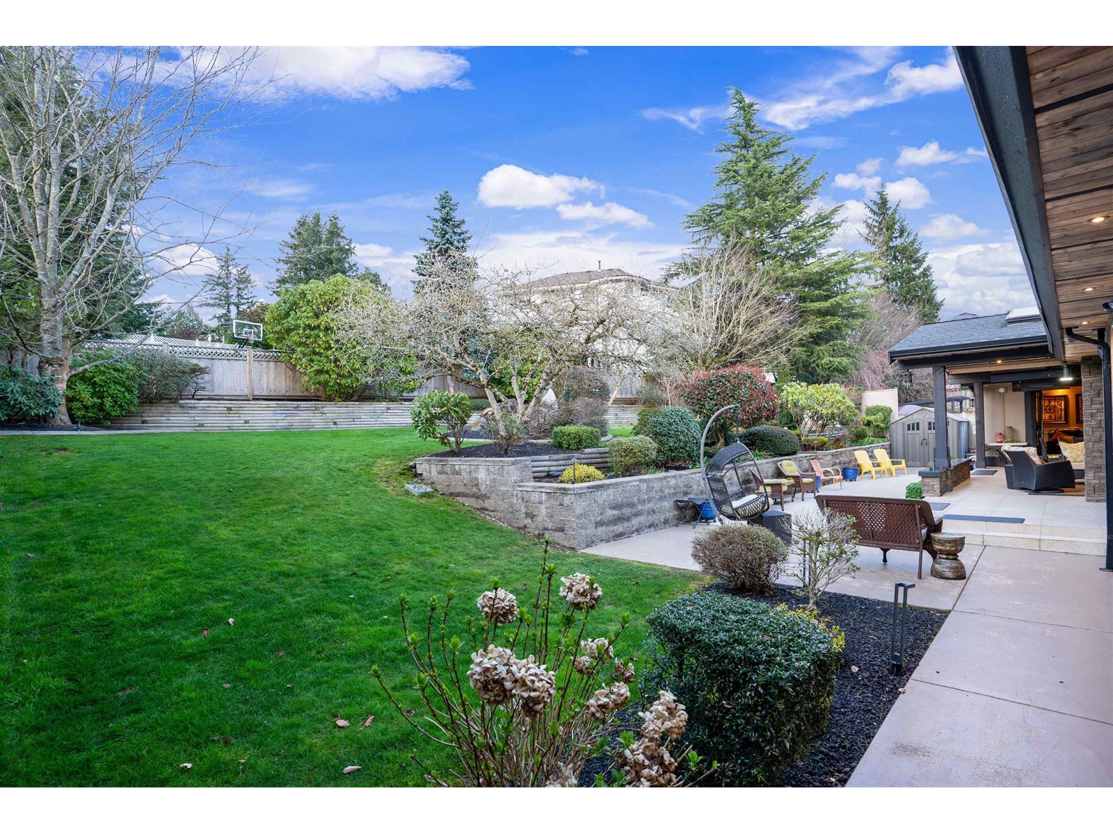 Photo 3 of 16425 77 Avenue, Surrey BC