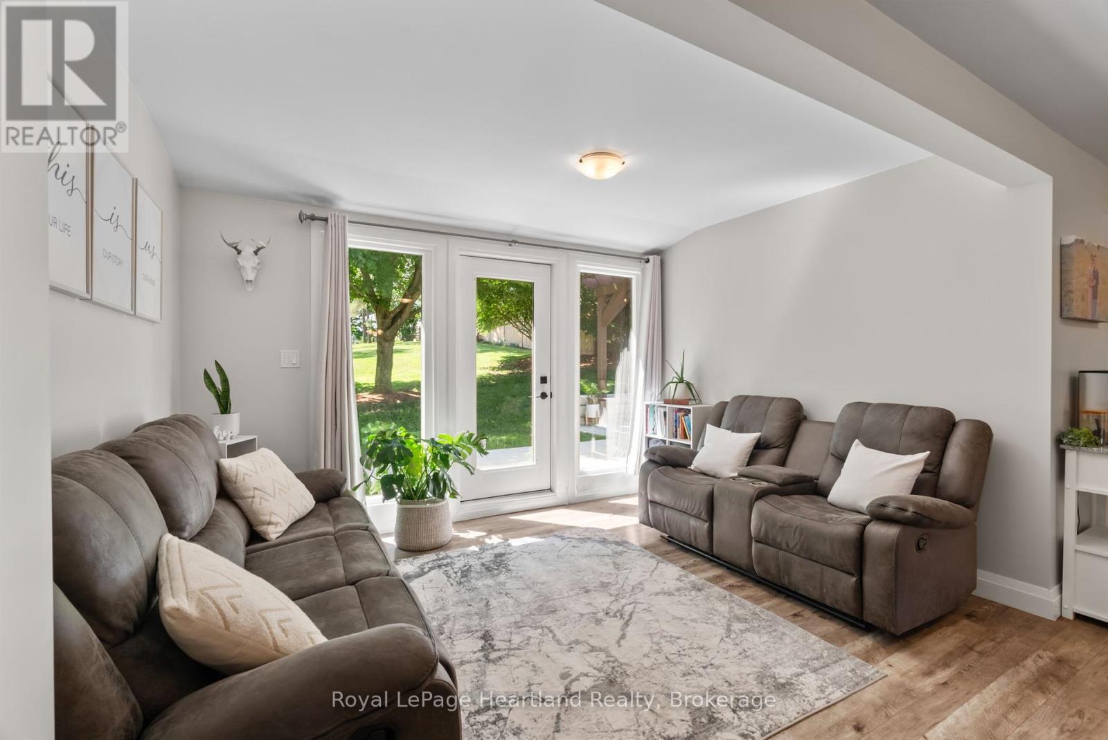Photo 23 of 3034 Louisa Street, Howick ON