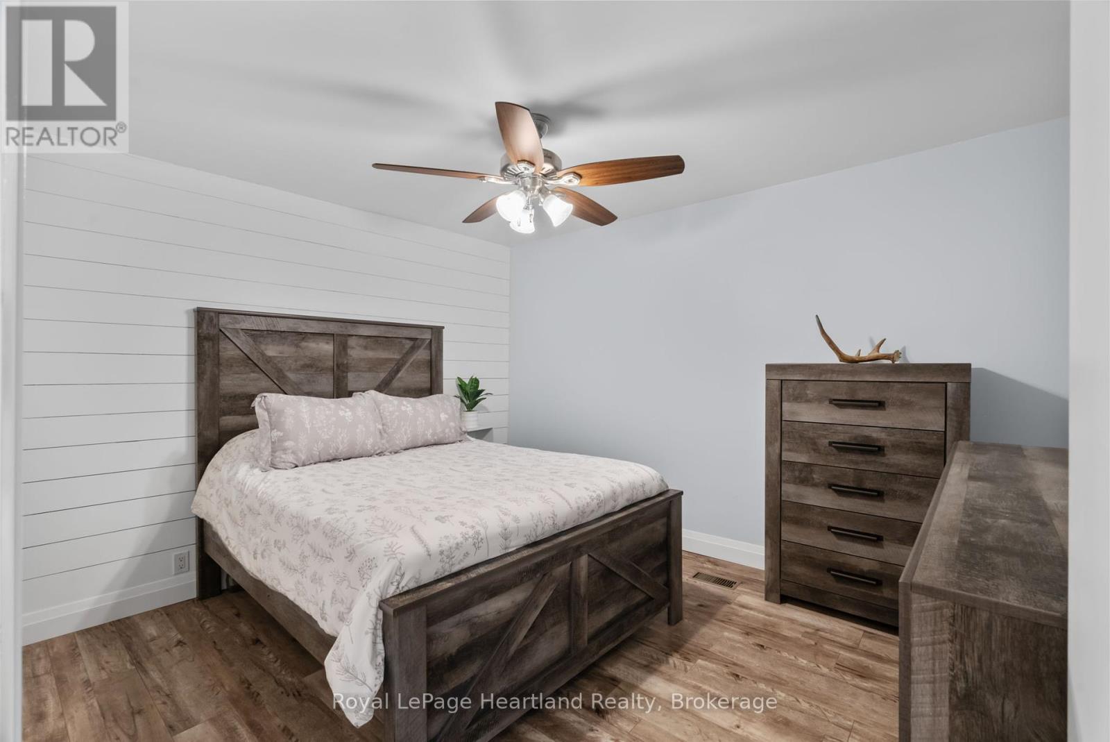 Photo 6 of 3034 Louisa Street, Howick ON