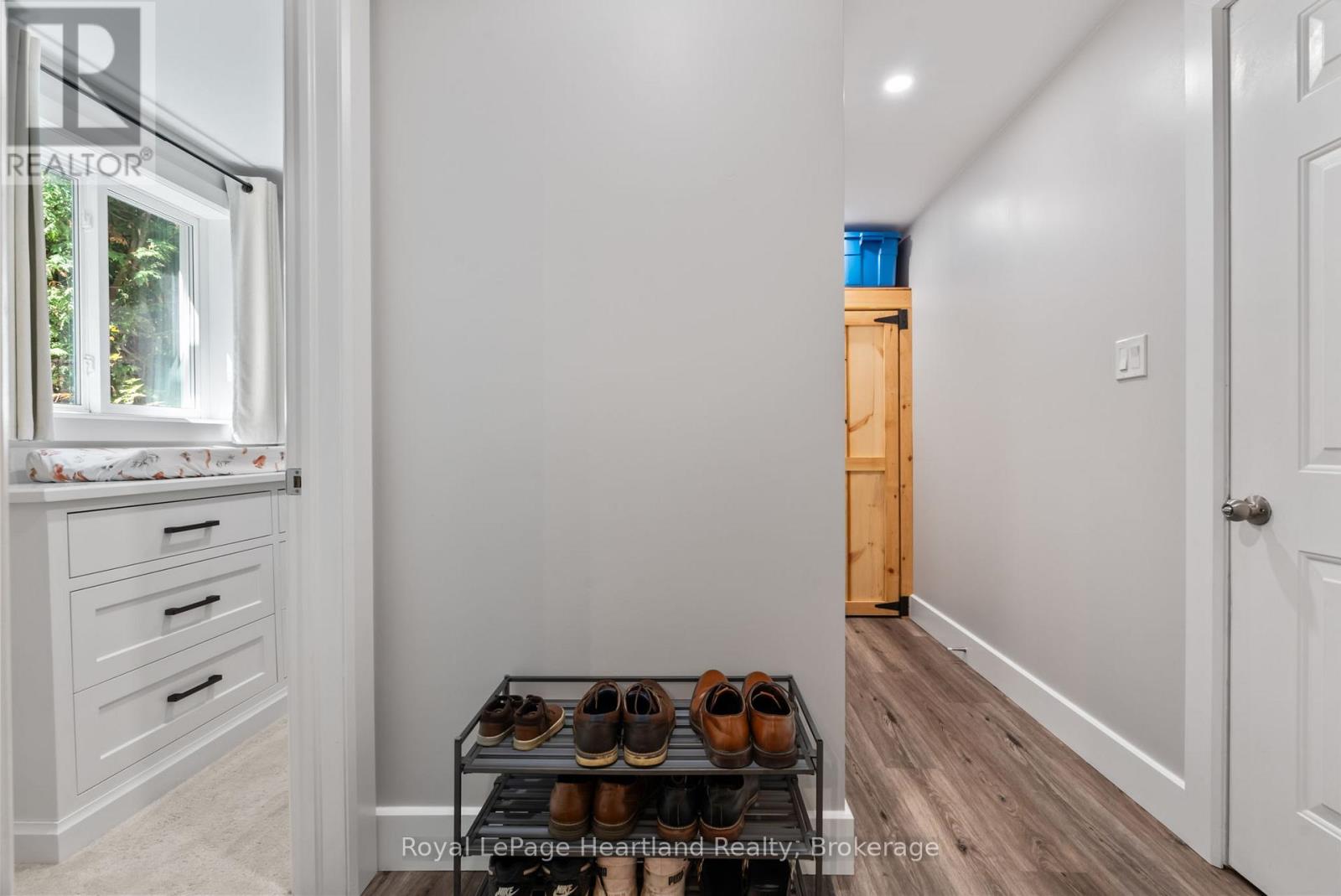 Photo 18 of 3034 Louisa Street, Howick ON