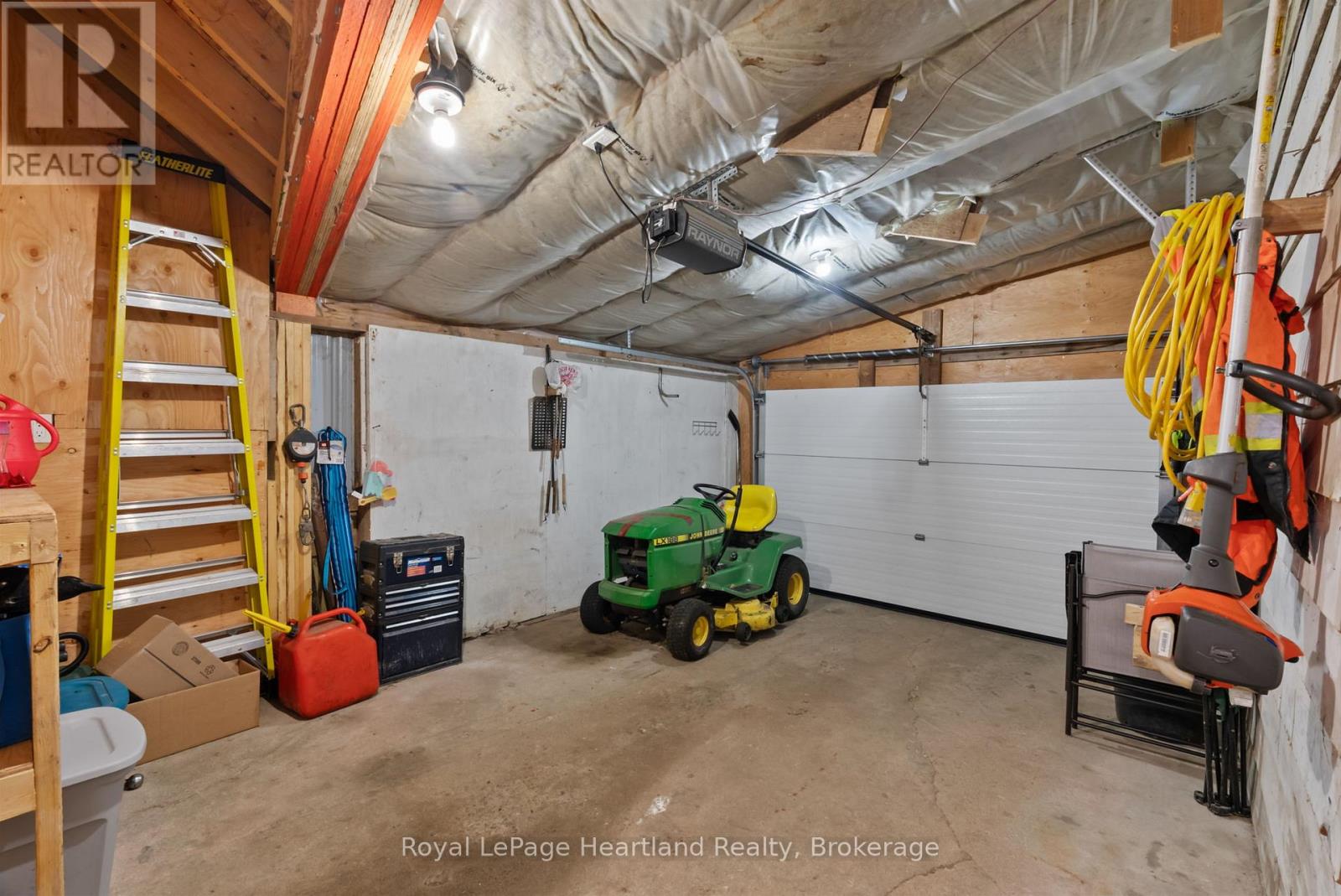 Photo 15 of 3034 Louisa Street, Howick ON