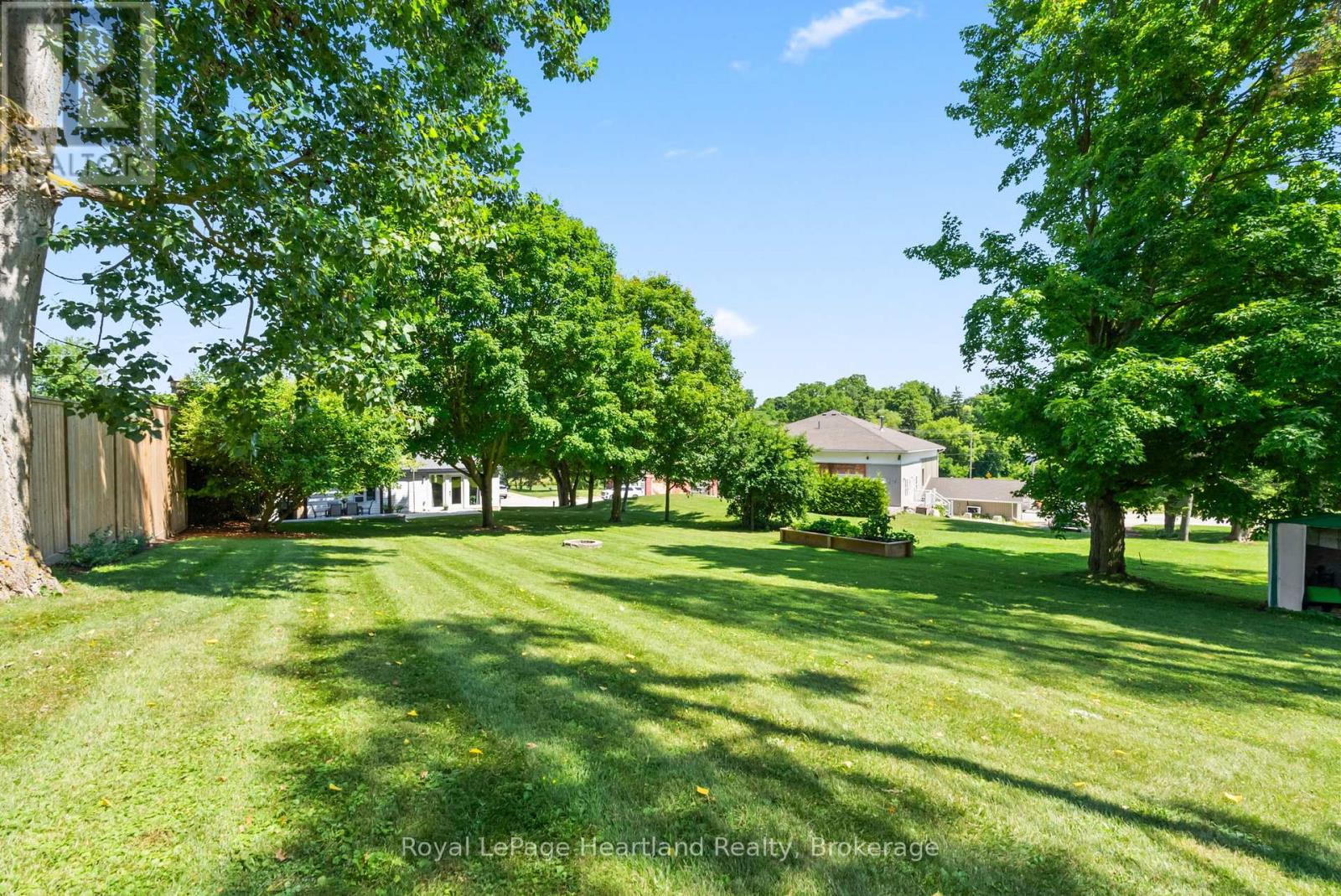 Photo 19 of 3034 Louisa Street, Howick ON