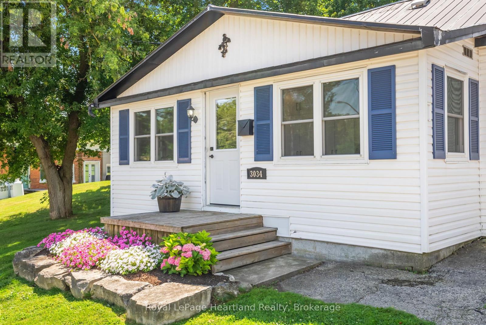 Photo 12 of 3034 Louisa Street, Howick ON