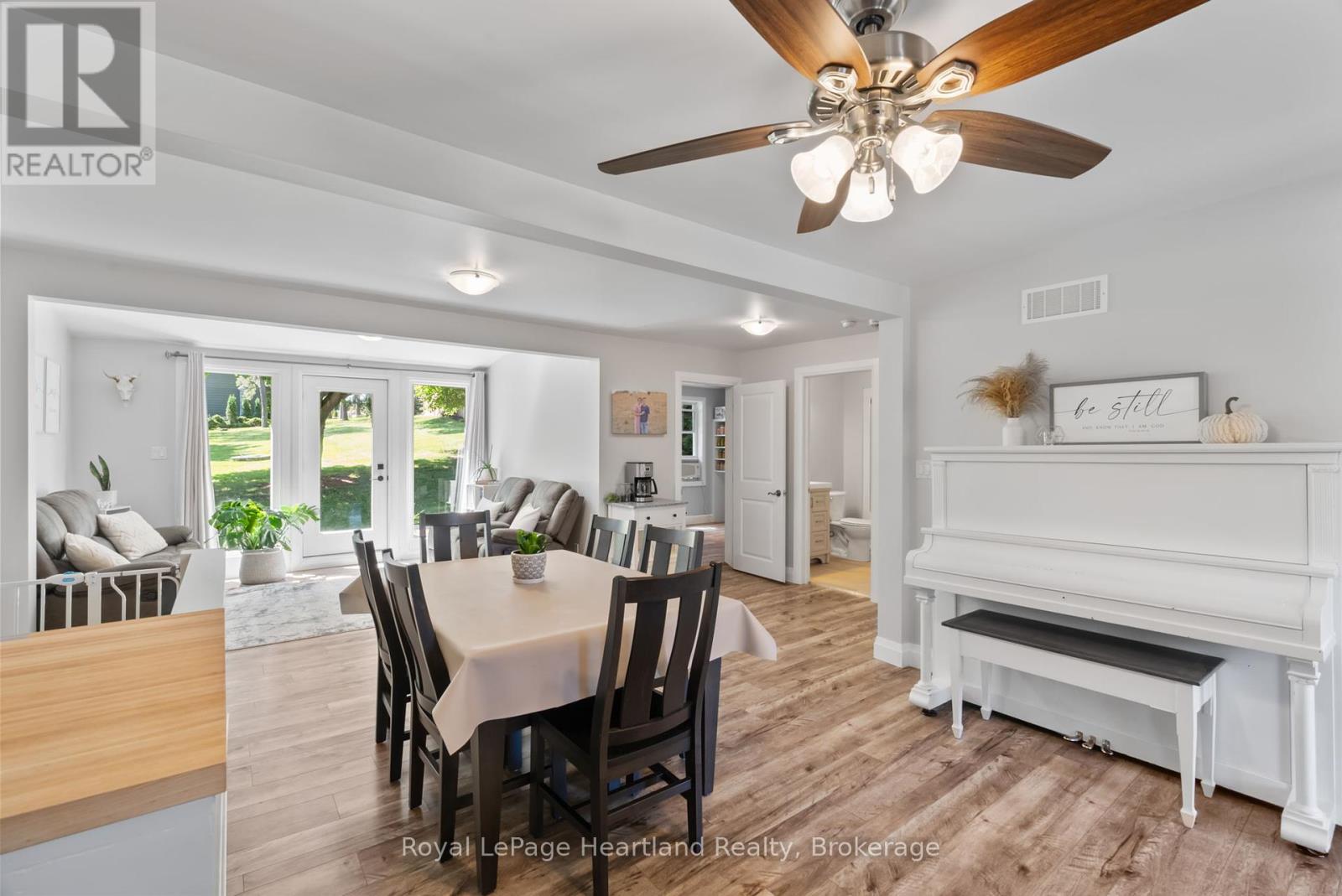 Photo 22 of 3034 Louisa Street, Howick ON