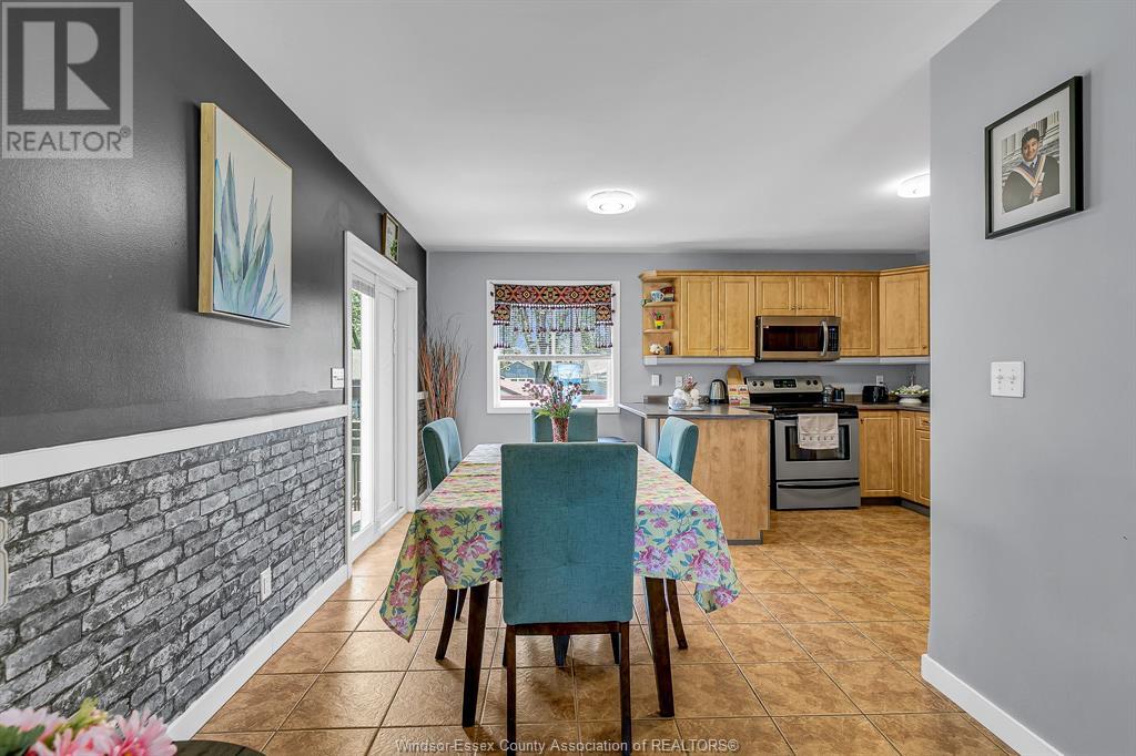 Photo 10 of 200 Riverview Avenue, Lasalle ON
