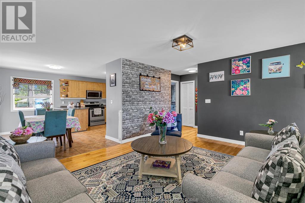 Photo 9 of 200 Riverview Avenue, Lasalle ON