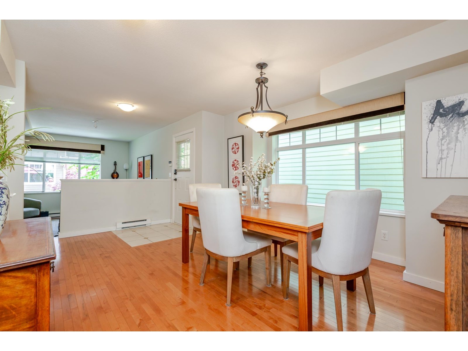 Photo 5 of 6 15233 34 Avenue, Surrey BC