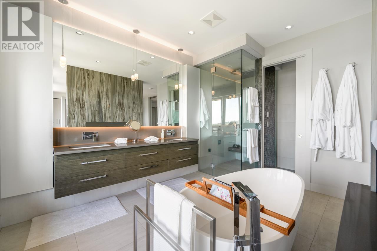 Photo 19 of 7326 Ridge Drive, Burnaby BC